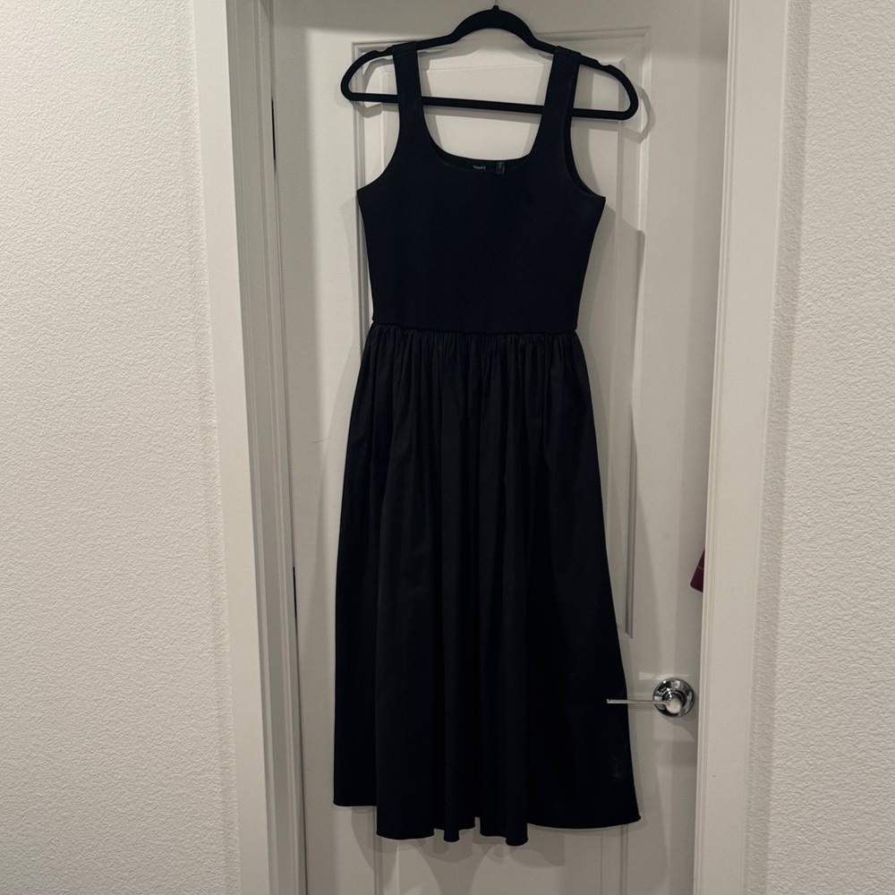 Theory dress size M.Like new